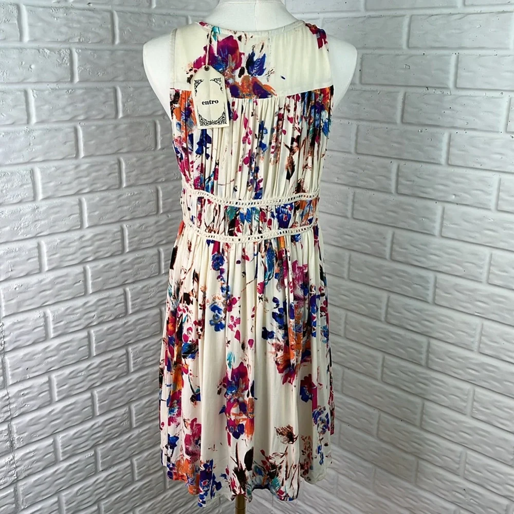 ENTRO FIT AND FLARE FLOWY RAYON DRESS COLORFUL WITH CREAM LINED SZ SM NWT - Picture 7 of 16